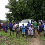 Stuck SUV a Local Attraction for School Children